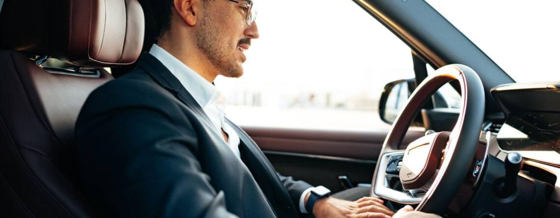 premier luxury car rental service with Luxury Car